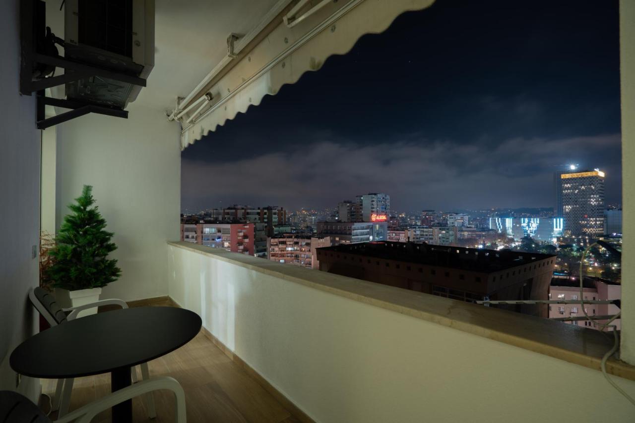 Center Tirana Liv Apartment Esterno foto